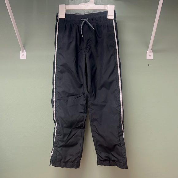 OshKosh B'gosh Other - OshKosh Bgosh boys black track pants size 6/6A, EUC